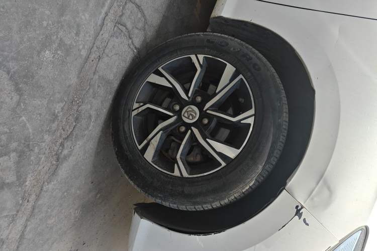 Used Baojun 360 2018 1.5L Manual Luxury Edition China V Right Front Wheel Hub