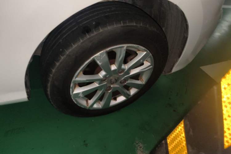 Used Baojun 360 2018 1.5L Automatic Elite Version National V Right Front Wheel Hub