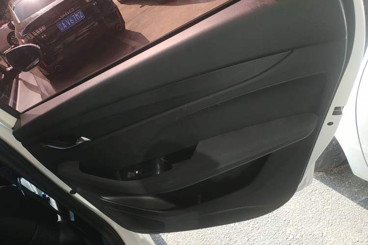 Used Baojun 360 2018 1.5L Manual Elite Version National V Right Rear Door Interior