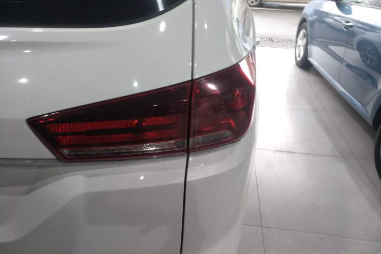 Used Baojun 360 2018 1.5L Automatic Luxury Version China V Right Rear Taillight