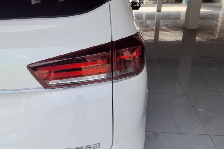 Used Baojun 360 2018 1.5L Automatic Luxury Version China V Right Rear Taillight