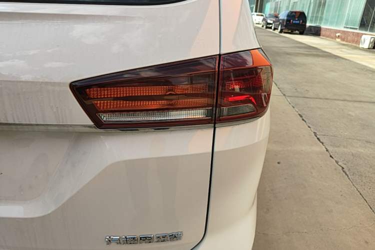 Used Baojun 360 2018 1.5L Automatic Luxury Version China V Right Rear Taillight