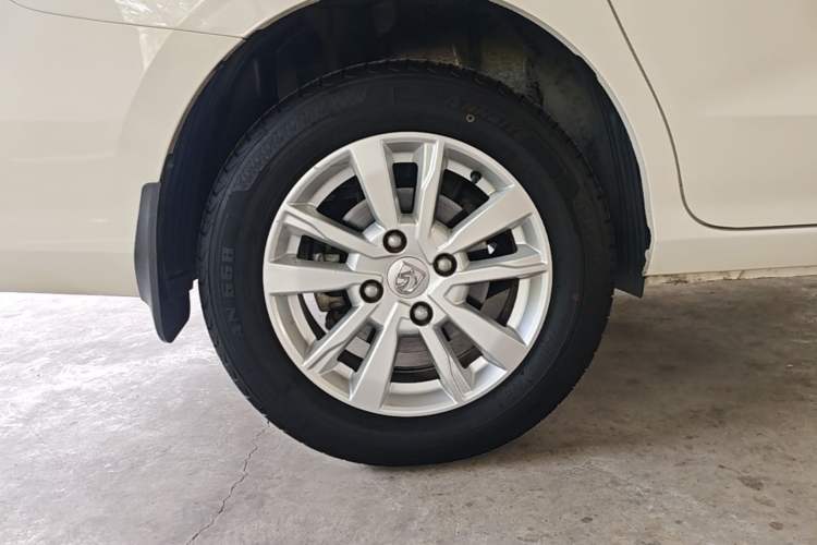 Used Baojun 360 2018 1.5L Manual Elite Version National V Right Rear Wheel Hub