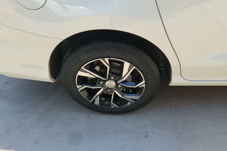 Used Baojun 360 2018 1.5L Automatic Luxury Version China V Right Rear Wheel Hub