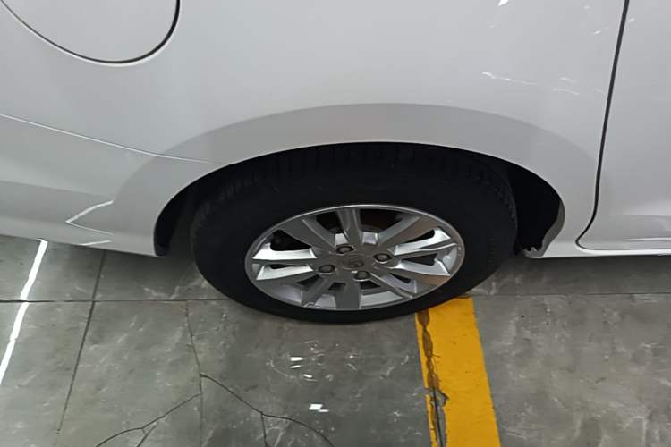 Used Baojun 360 2018 1.5L Automatic Elite Version National V Right Rear Wheel Hub