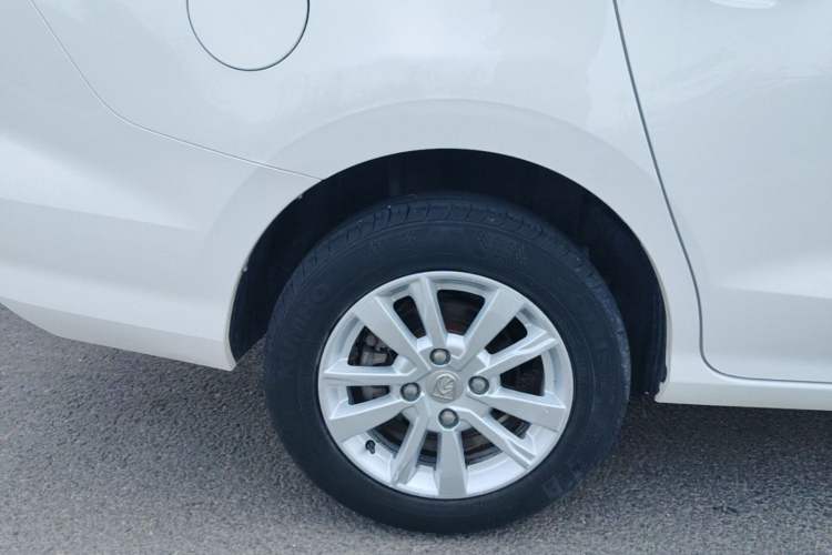 Used Baojun 360 2018 1.5L Manual Elite Version National V Right Rear Wheel Hub