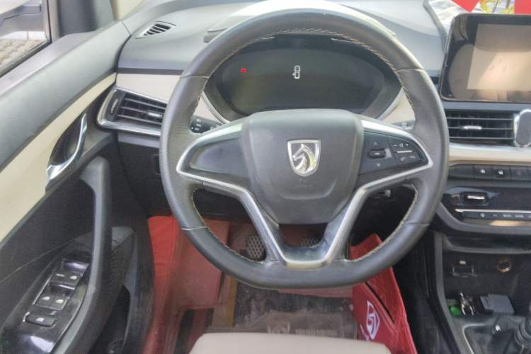 Used Baojun 360 2018 1.5L Manual Luxury Edition China V Steering Wheel