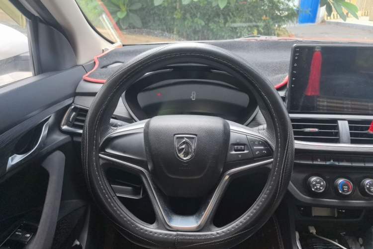 Used Baojun 360 2018 1.5L Manual Elite Version National V Steering Wheel
