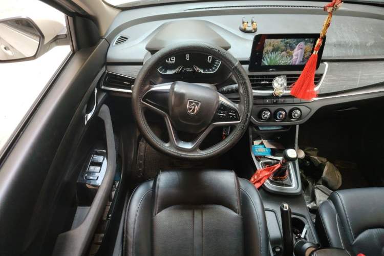Used Baojun 360 2018 1.5L Manual Elite Version National V Steering Wheel
