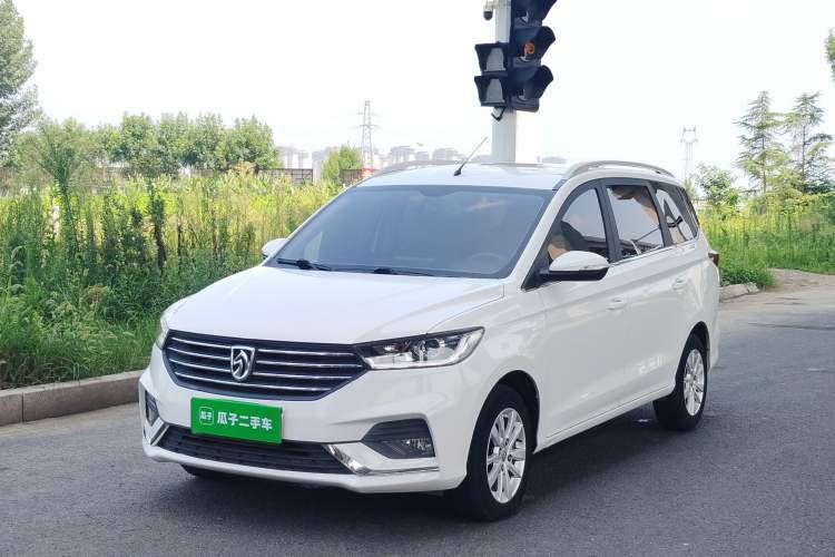 Used Baojun 360 2018 1.5L Manual Elite Version National V Guazi used car, China used car export, Used car for sale, Used cars, Cheapest cars for sale