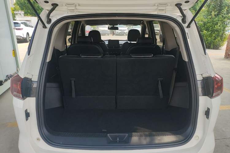 Used Baojun 360 2018 1.5L Manual Elite Version National V Trunk