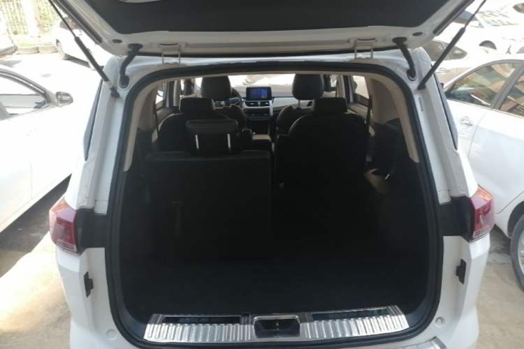 Used Baojun 360 2018 1.5L Automatic Luxury Version China V Trunk