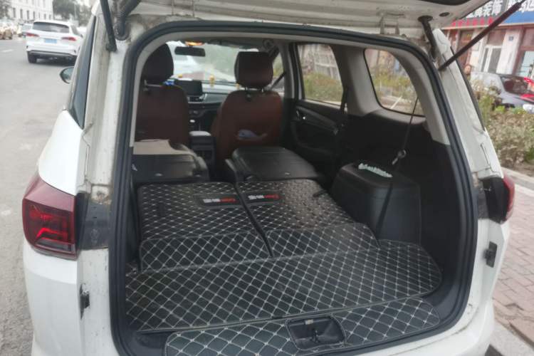 Used Baojun 360 2018 1.5L Manual Elite Version National V Trunk