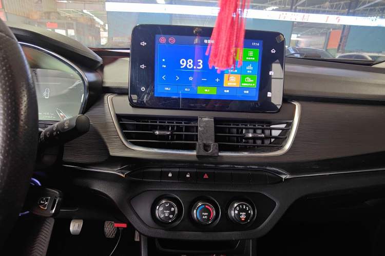 Used Baojun 360 2019 1.5L Manual Elite Version China VI Audio And AC Panel