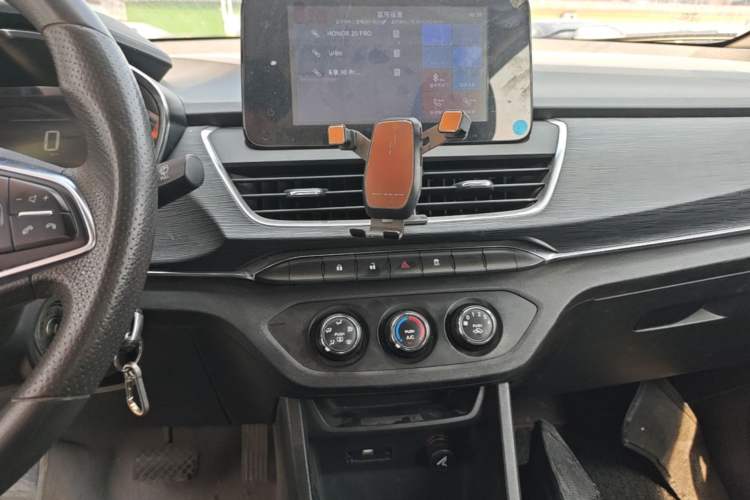Used Baojun 360 2019 1.5L Automatic Elite Version China VI Audio And AC Panel
