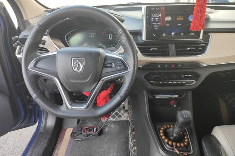 Used Baojun 360 2019 1.5L Manual Luxury Version China VI Center Console