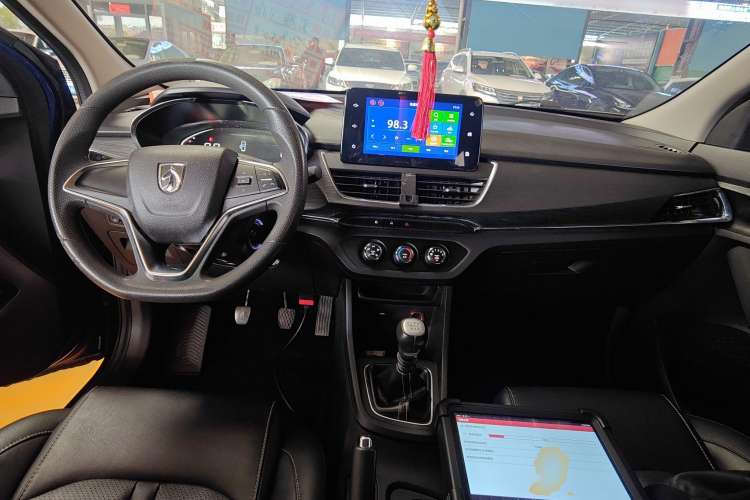 Used Baojun 360 2019 1.5L Manual Elite Version China VI Center Console