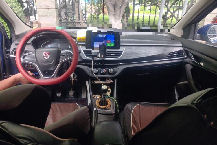 Used Baojun 360 2019 1.5L Manual Elite Version China VI Center Console