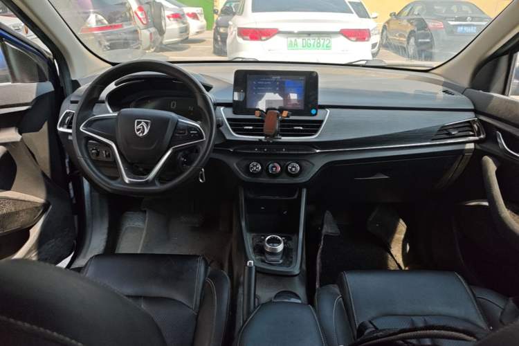 Used Baojun 360 2019 1.5L Automatic Elite Version China VI Center Console