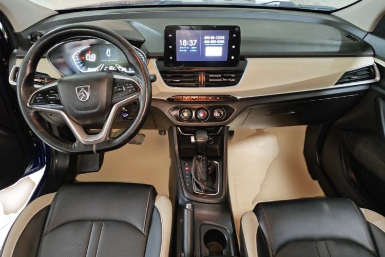 Used Baojun 360 2019 1.5L CVT Elite Version China VI Center Console