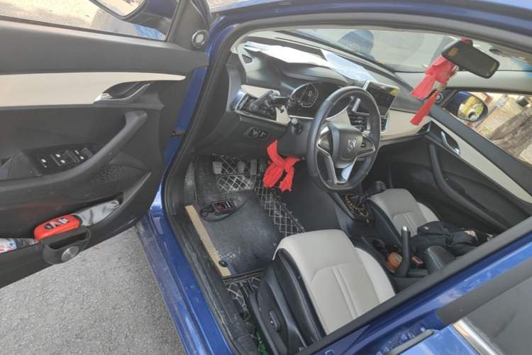Used Baojun 360 2019 1.5L Manual Luxury Version China VI Driver Seat