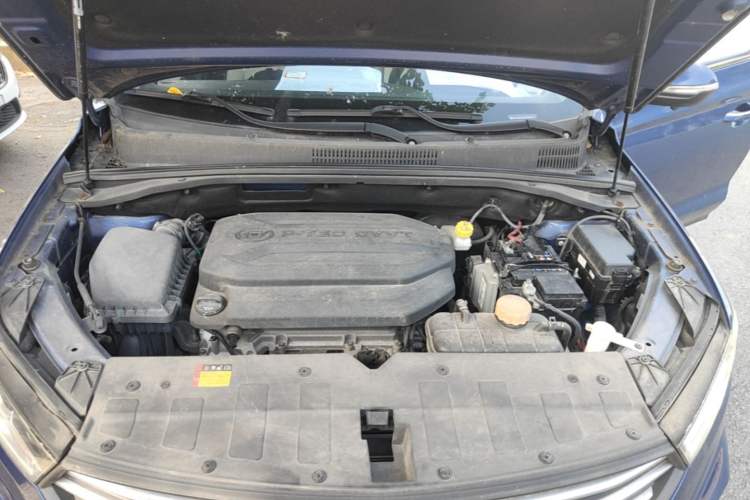 Used Baojun 360 2019 1.5L Manual Luxury Version China VI Engine Bay