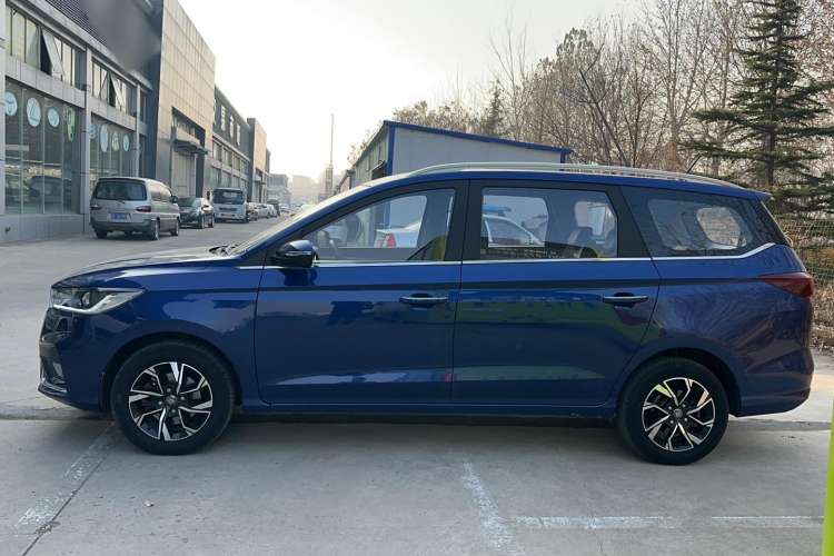 Used Baojun 360 2019 1.5L CVT Luxury Model China VI Emission Standard Exterior 6