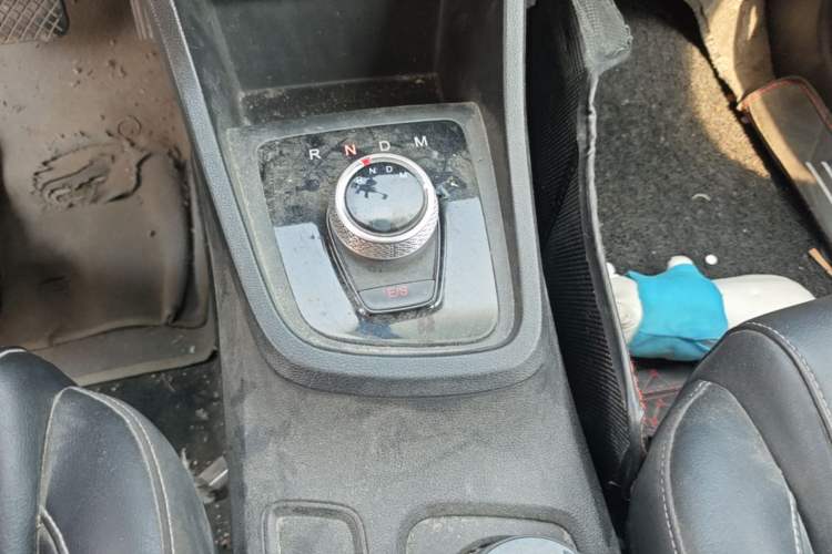 Used Baojun 360 2019 1.5L Automatic Elite Version China VI Gear Lever