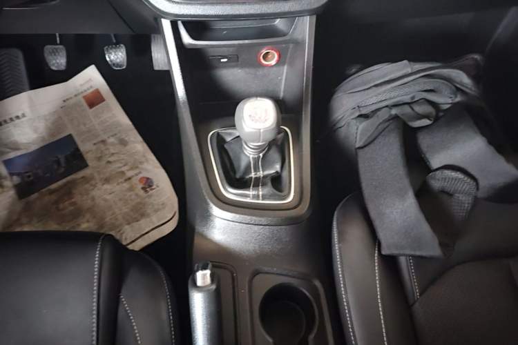 Used Baojun 360 2019 1.5L Manual Elite Version China VI Gear Lever