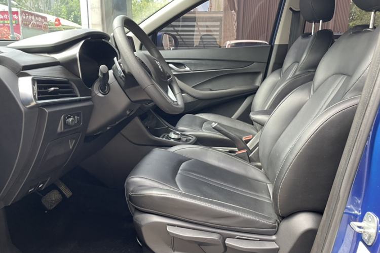 Used Baojun 360 2019 1.5L Automatic Elite Version China VI Interior 2