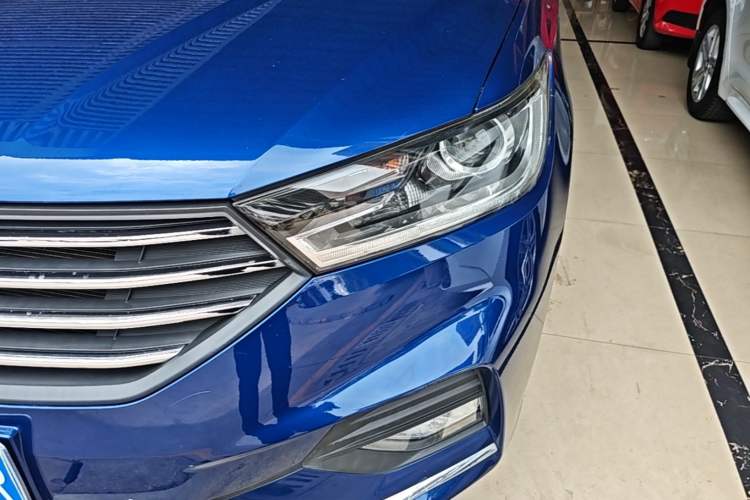 Used Baojun 360 2019 1.5L Automatic Elite Version China VI Left Front Headlight