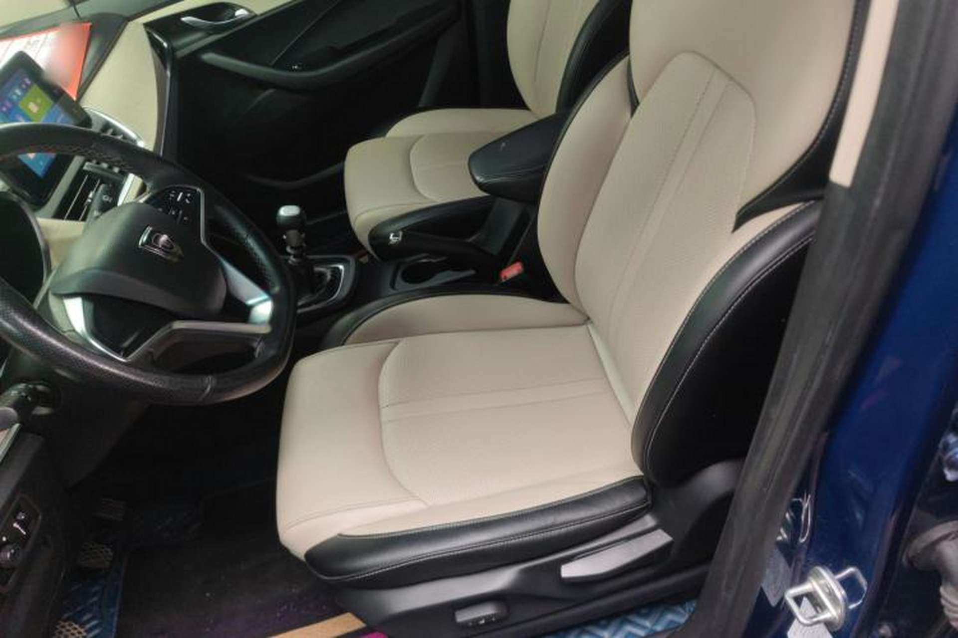 Used Baojun 360 2019 1.5L Manual Luxury Version China VI Left Front Seat