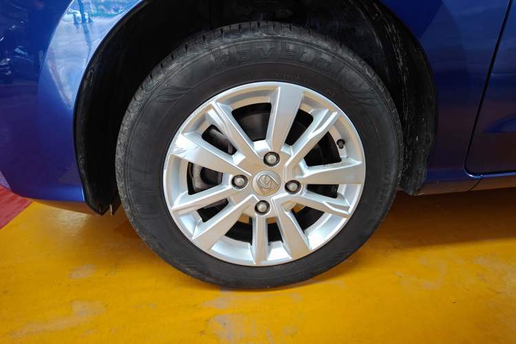 Used Baojun 360 2019 1.5L Manual Elite Version China VI Left Front Wheel Hub