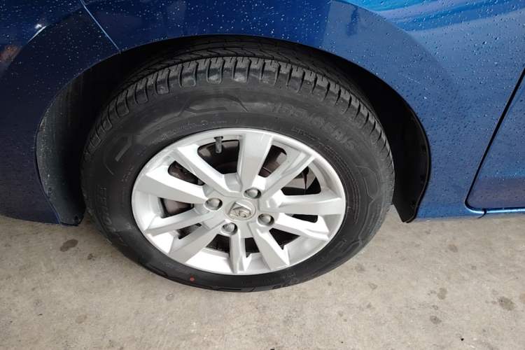Used Baojun 360 2019 1.5L Manual Elite Version China VI Left Front Wheel Hub