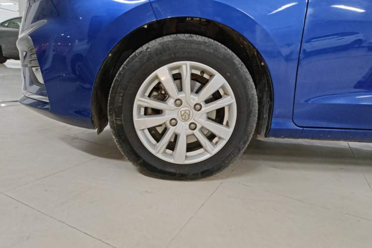 Used Baojun 360 2019 1.5L CVT Elite Version China VI Left Front Wheel Hub