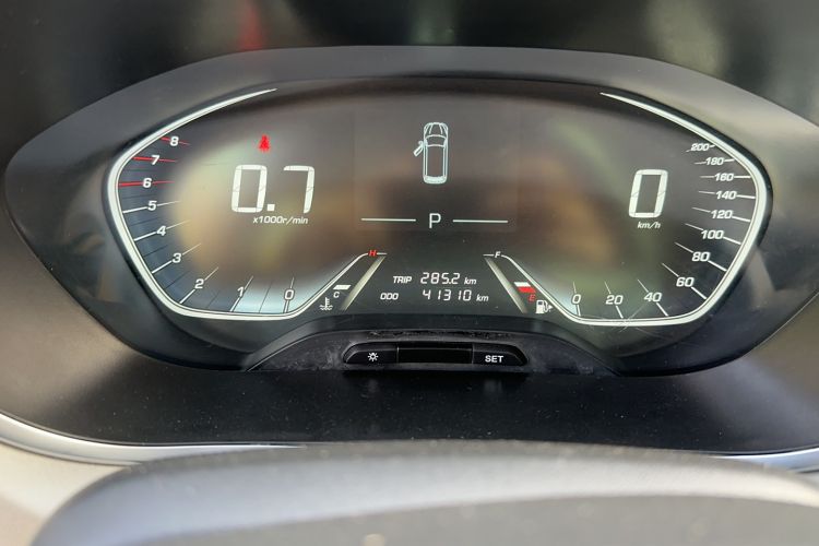 Used Baojun 360 2019 1.5L CVT Luxury Model China VI Emission Standard Odometer Close Up