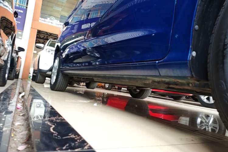 Used Baojun 360 2019 1.5L Automatic Elite Version China VI Right Side Sill