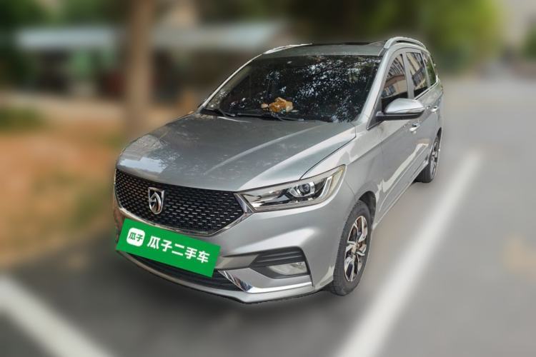 Ojetý Baojun 360 2019 Revised Version 1.5L Manual Luxury Edition China VI Guazi used car, China used car export, Used car for sale, Used cars, Cheapest cars for sale