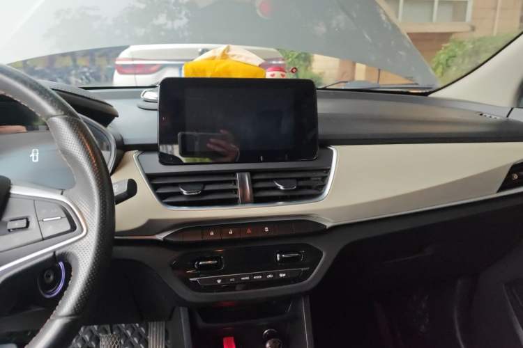 Used Baojun 360 2019 Revised Version 1.5L Manual Luxury Edition China VI Audio And AC Panel