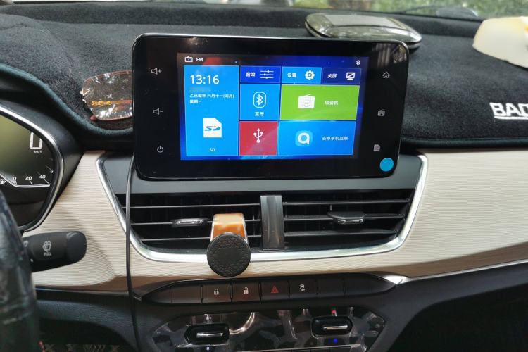 Used Baojun 360 2019 1.5L Manual Luxury Version China VI Audio And AC Panel