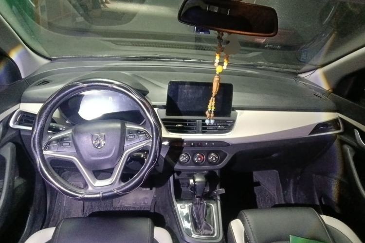 Used Baojun 360 2019 1.5L CVT Elite Version China VI Center Console