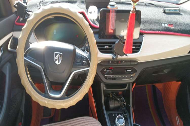 Used Baojun 360 2019 1.5L Automatic Luxury Edition China VI Center Console