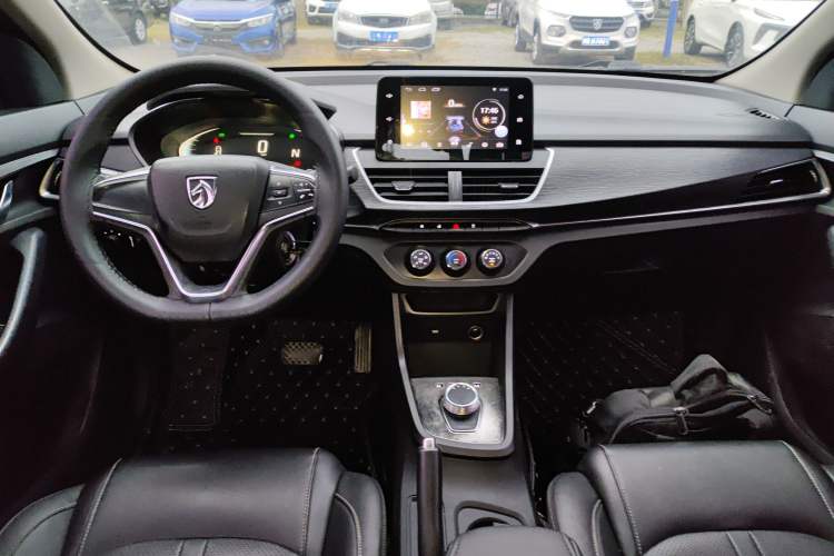 Used Baojun 360 2019 1.5L Automatic Elite Version China VI Center Console