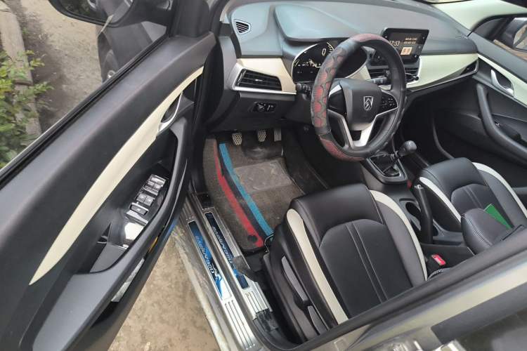 Used Baojun 360 2019 1.5L Manual Elite Version China VI Driver Seat