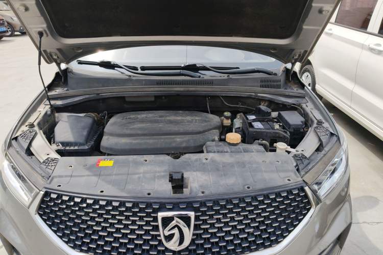 Used Baojun 360 2019 Revised Version 1.5L Manual Elite China VI Engine Bay