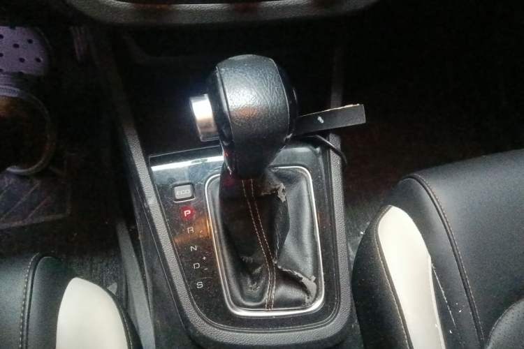 Used Baojun 360 2019 1.5L CVT Elite Version China VI Gear Lever