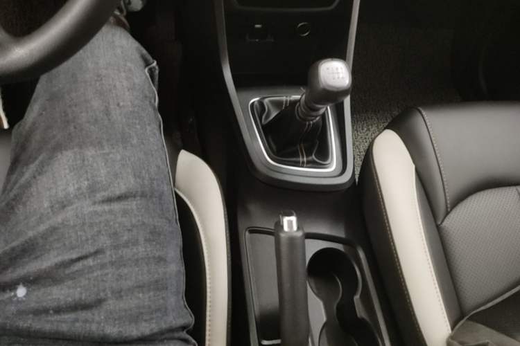 Used Baojun 360 2019 Revised Version 1.5L Manual Elite China VI Gear Lever