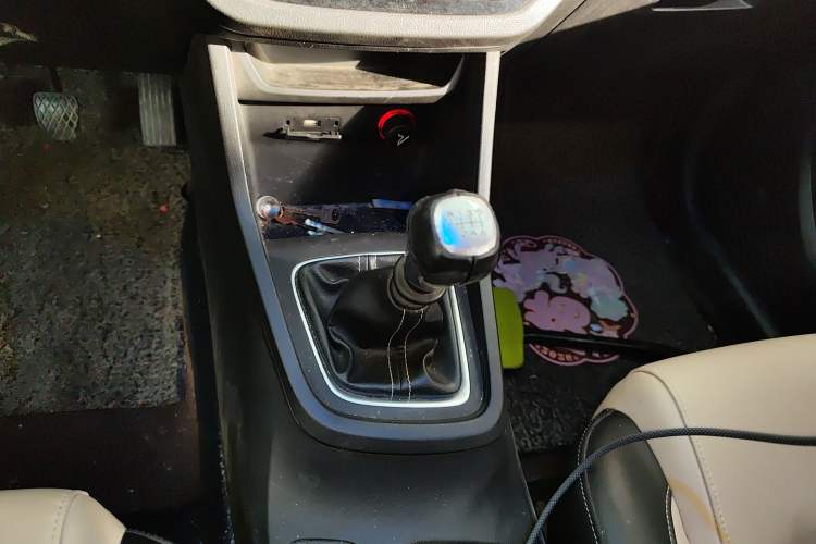 Used Baojun 360 2019 1.5L Manual Luxury Version China VI Gear Lever