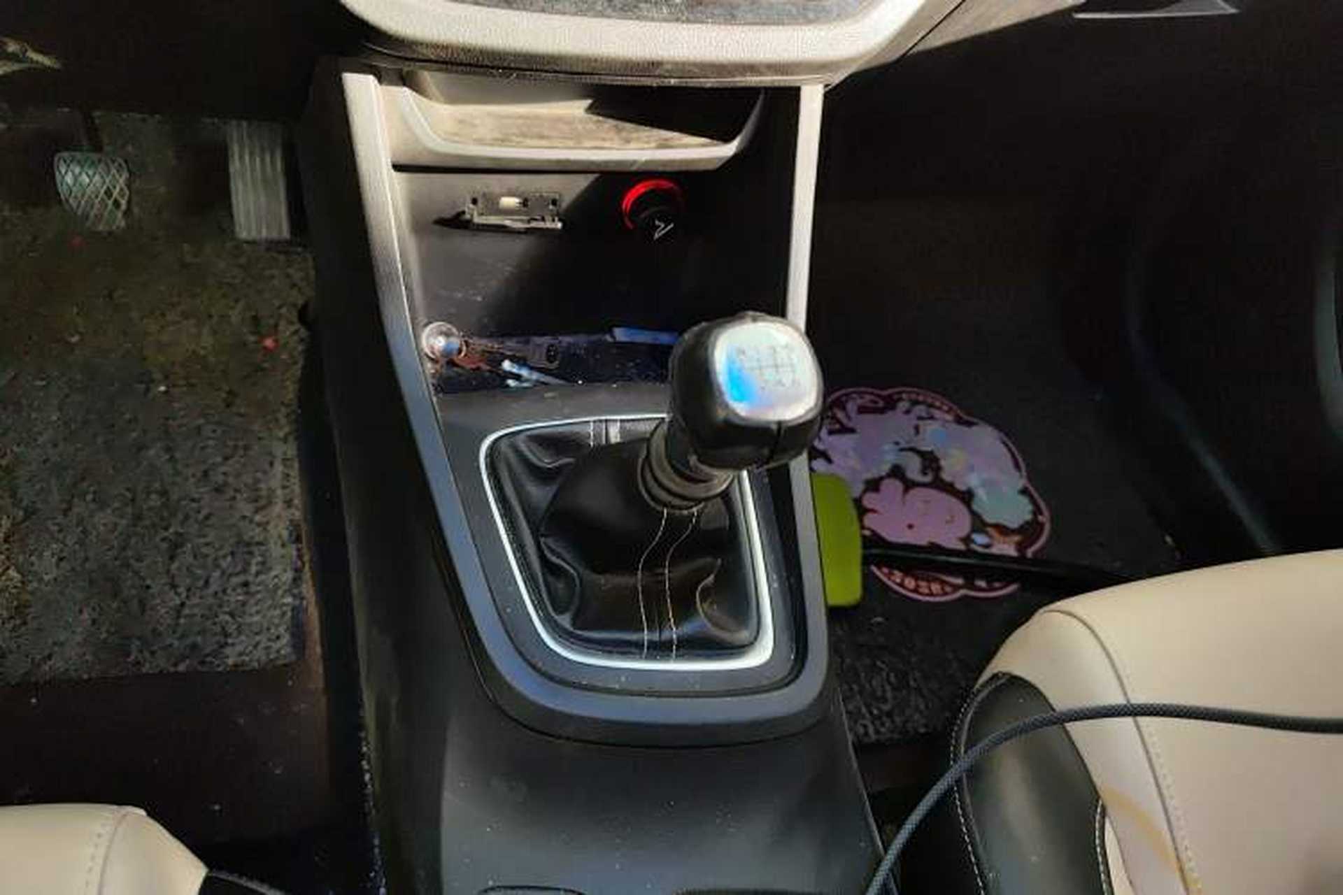 Used Baojun 360 2019 1.5L Manual Luxury Version China VI Gear Lever
