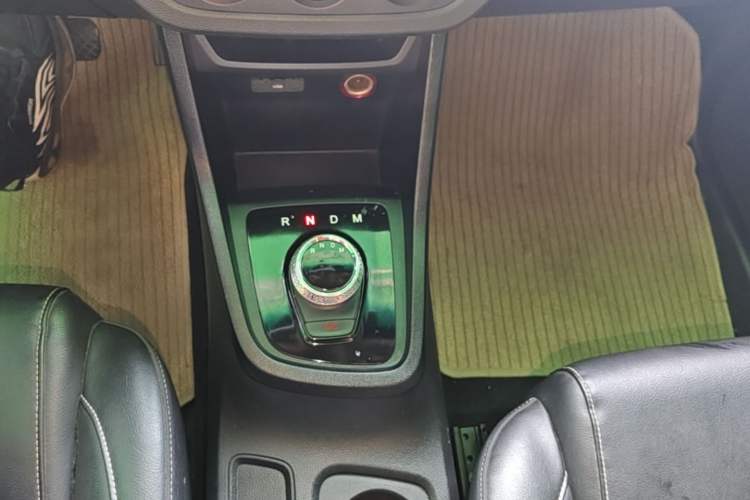 Used Baojun 360 2019 1.5L Automatic Elite Version China VI Gear Lever